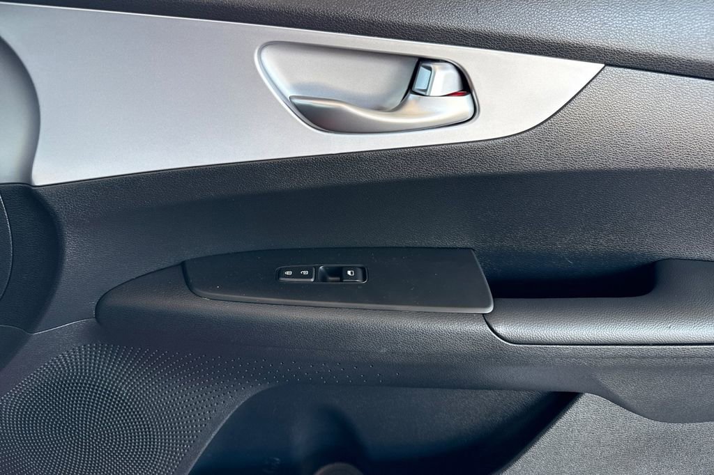 Used 2024 Kia Forte LXS image 25