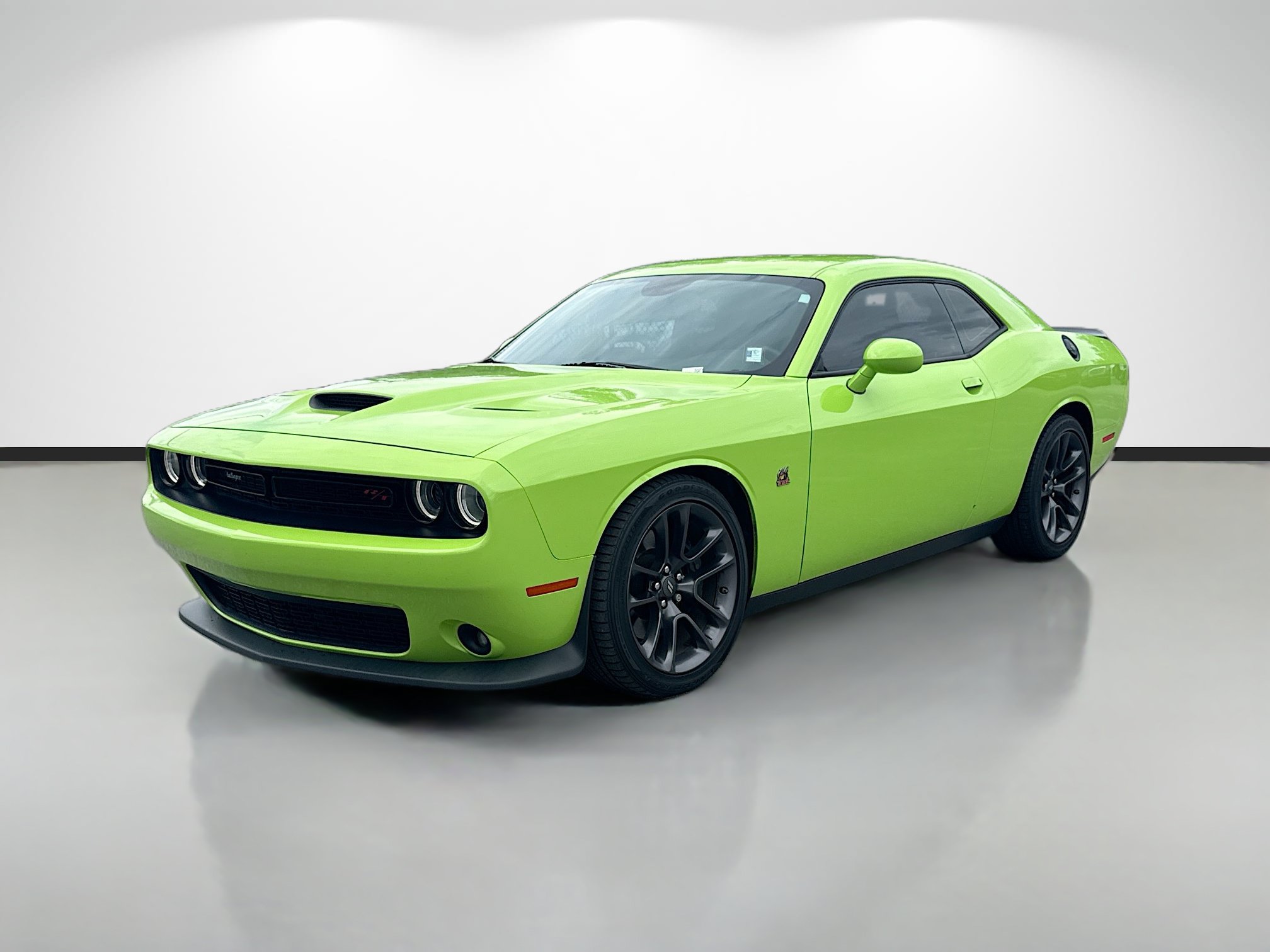 Used 2023 Dodge Challenger R/T Scat Pack RWD image 7