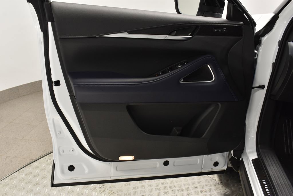 New 2026 INFINITI QX60 Sport w/ Dark Cargo Package image 9