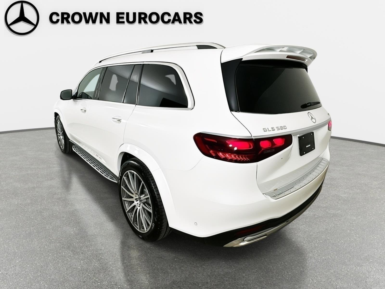 Used 2026 Mercedes-Benz GLS 580 4MATIC image 5