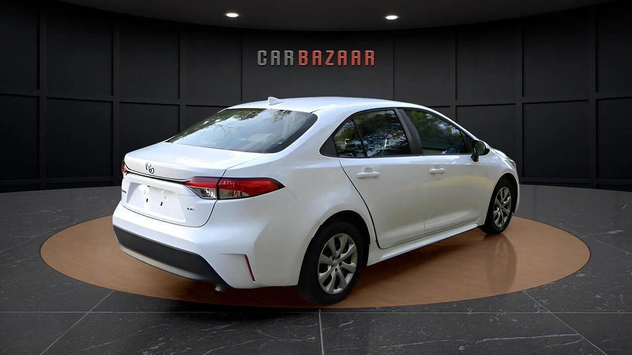 Used 2024 Toyota Corolla LE image 5