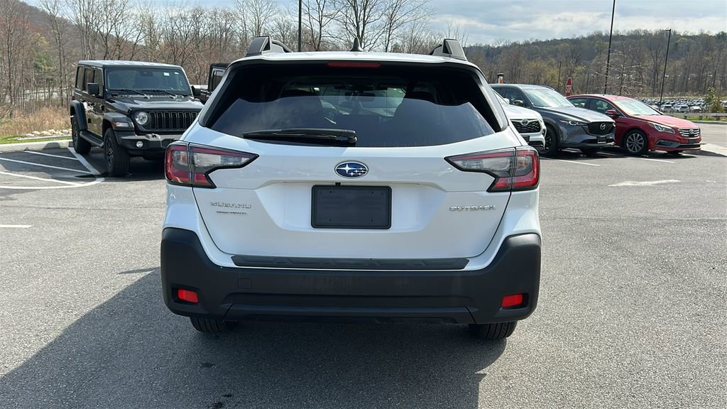 Certified 2025 Subaru Outback Premium image 5