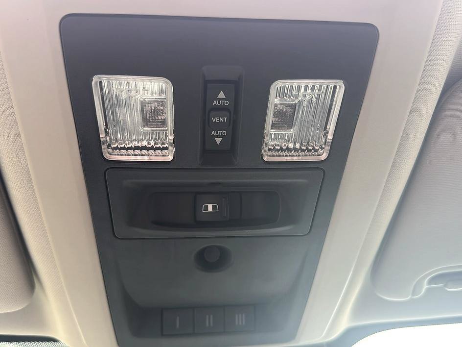 Used 2017 RAM 1500 Laramie w/ Convenience Group AWD/4WD image 33
