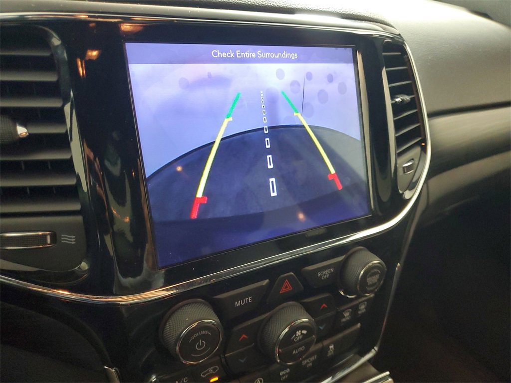 Used 2019 Jeep Grand Cherokee Altitude image 19