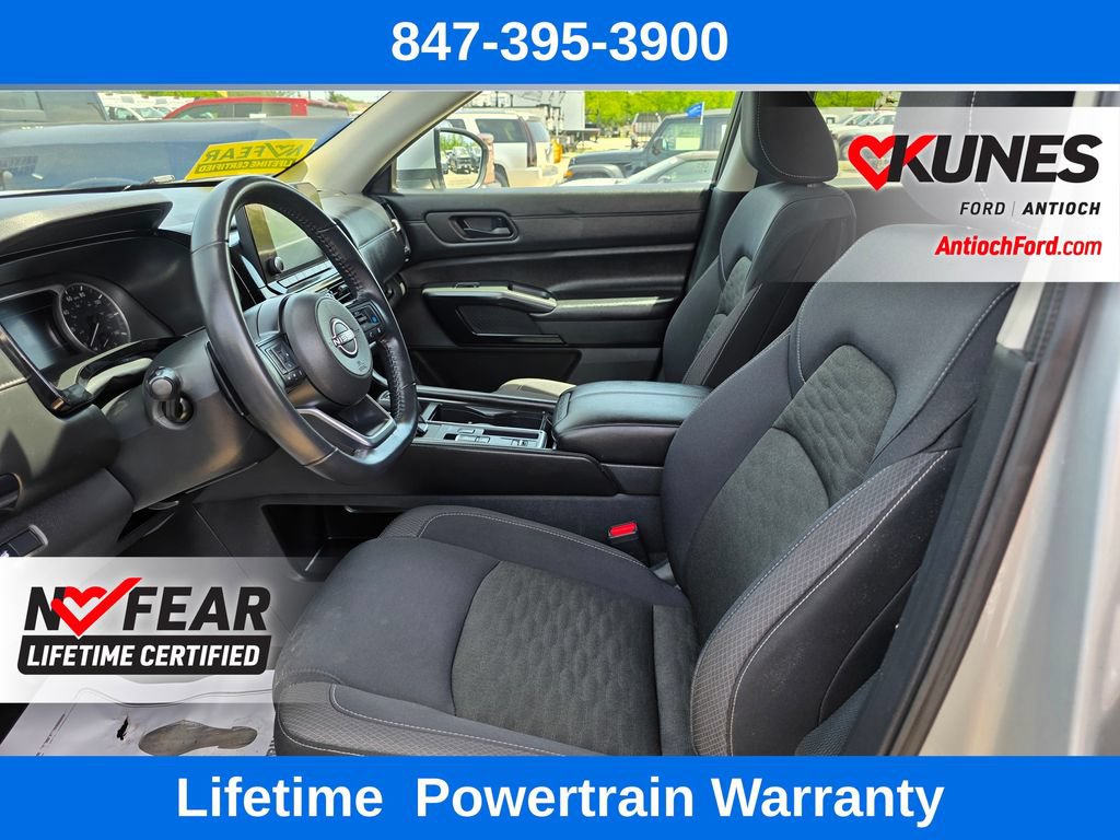 Used 2025 Nissan Pathfinder SV FWD image 19