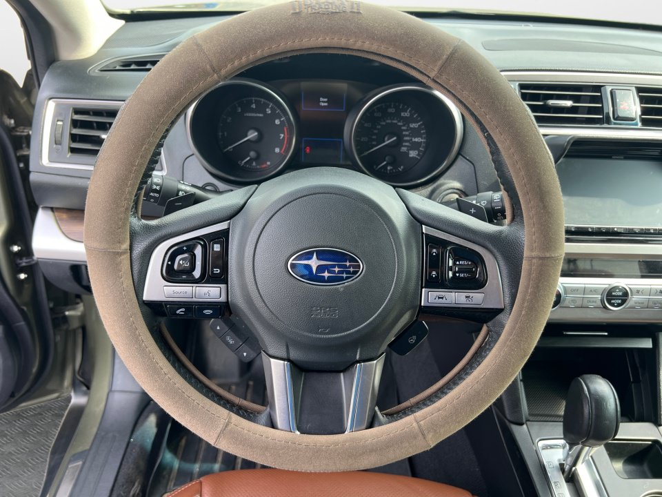 Used 2017 Subaru Outback 3.6R Touring w/ Popular Package #5A AWD/4WD image 13