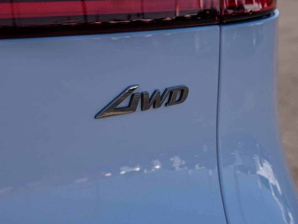 Used 2024 Genesis GV70 2.5T w/ Advanced Package AWD/4WD image 13