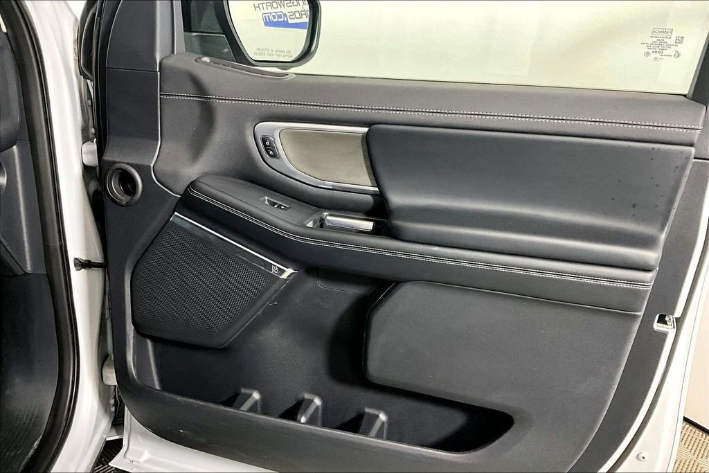 Certified 2025 Ford Expedition Platinum AWD/4WD image 19