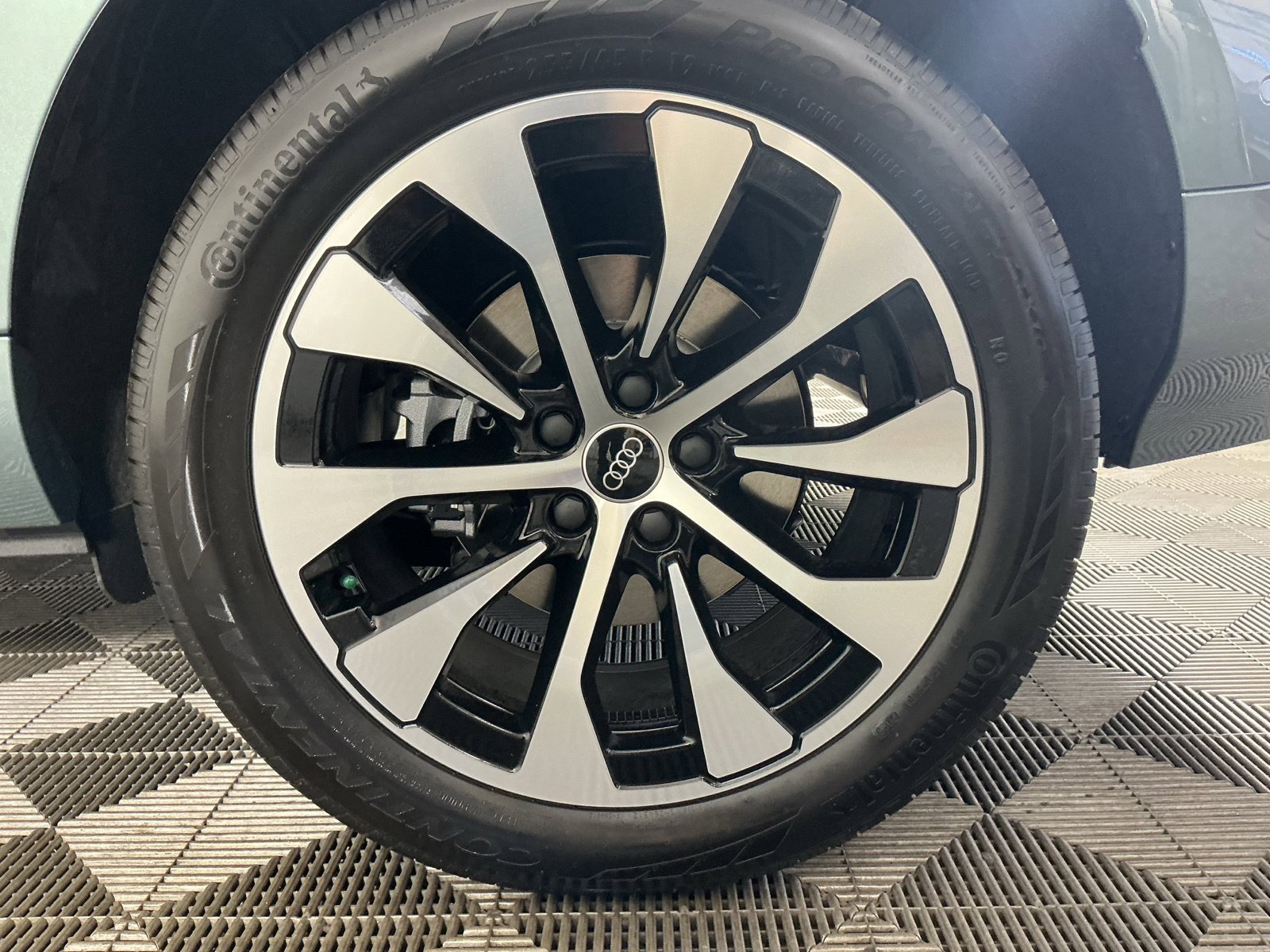 New 2026 Audi Q3 quattro 2.0T AWD/4WD image 5