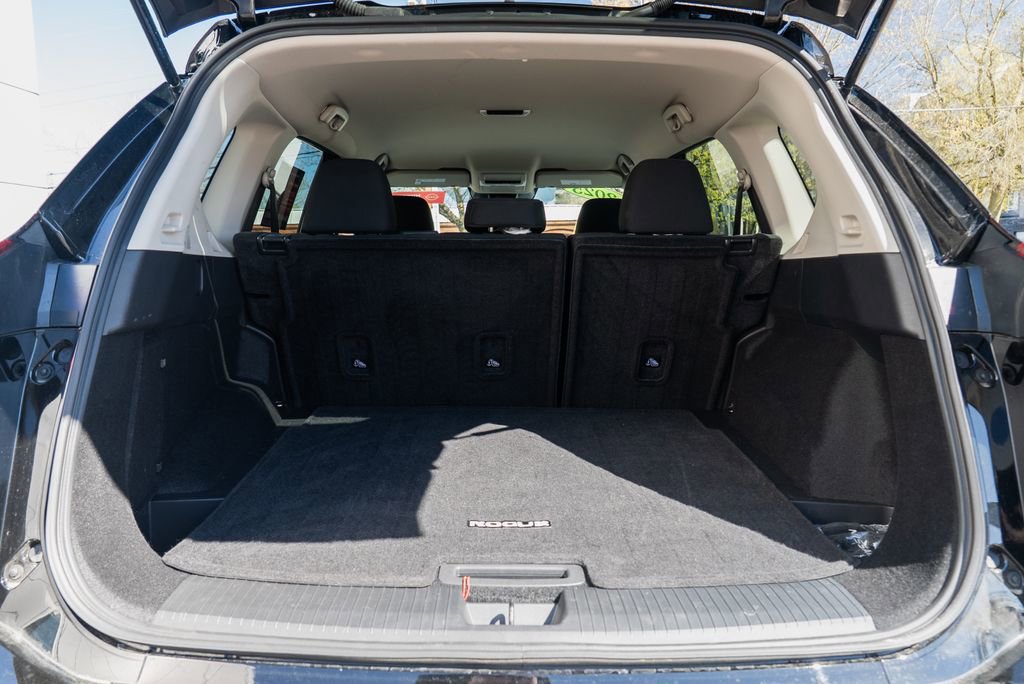 Certified 2025 Nissan Rogue S image 8