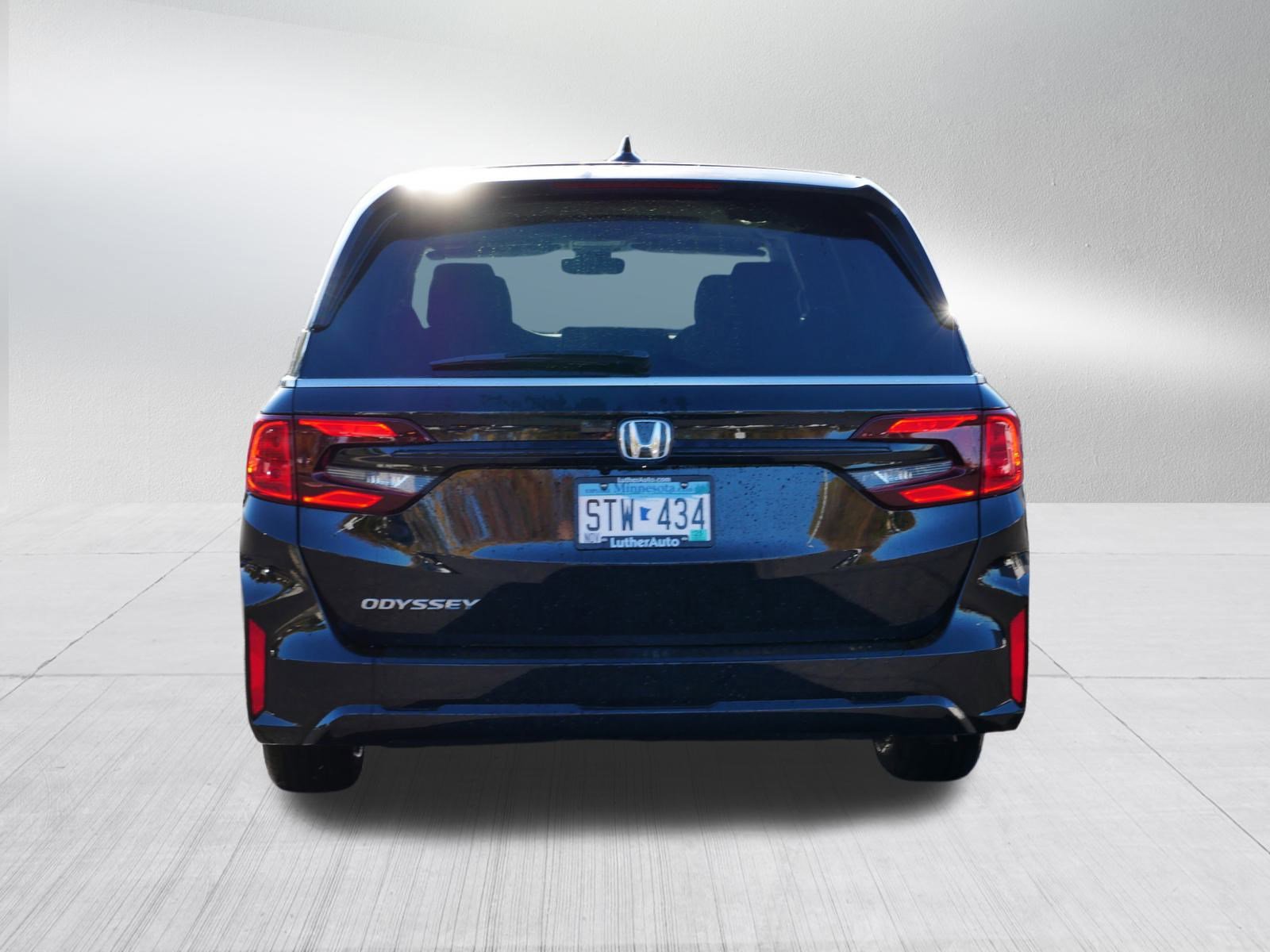 Certified 2026 Honda Odyssey EX-L image 6