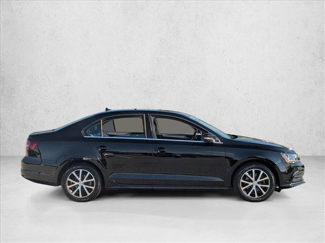 Used 2018 Volkswagen Jetta SE FWD image 4