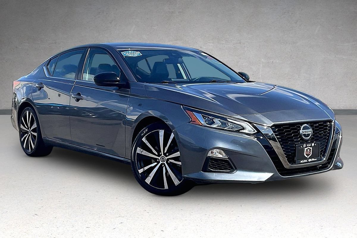 Used 2021 Nissan Altima 2.5 SR FWD image 2