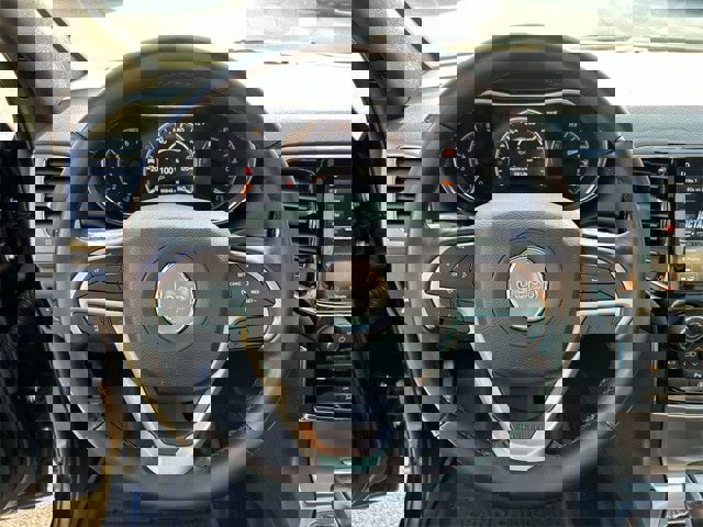 Certified 2020 Jeep Grand Cherokee Altitude image 18