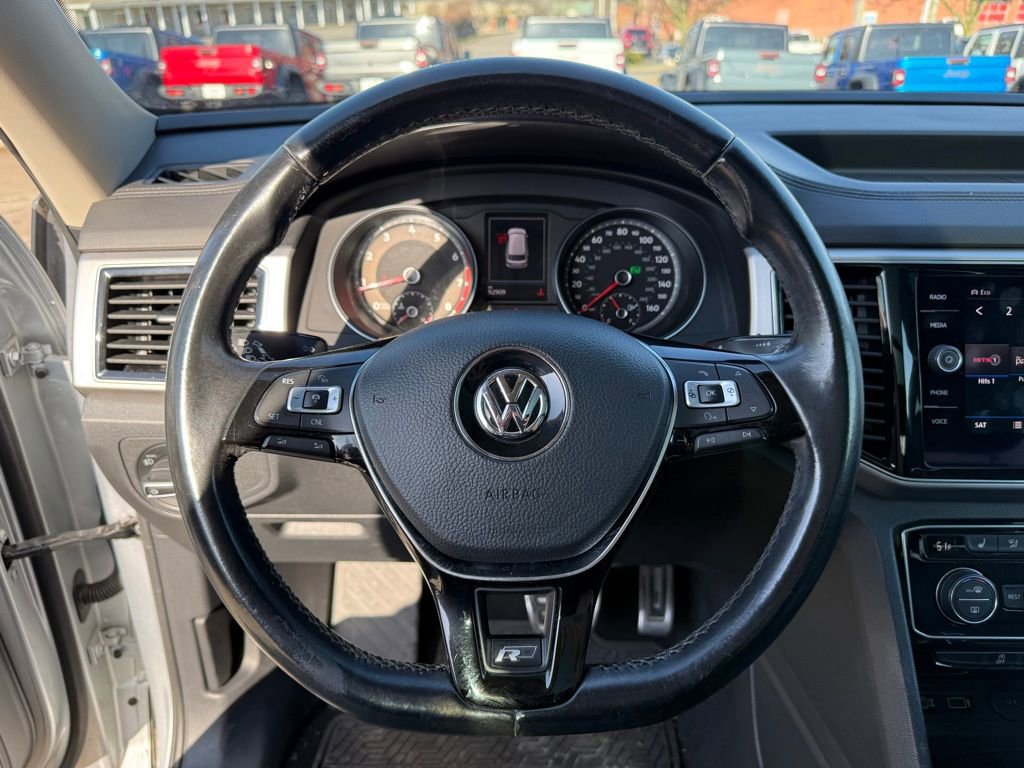 Used 2018 Volkswagen Atlas SEL w/ R-Line Package AWD/4WD image 14