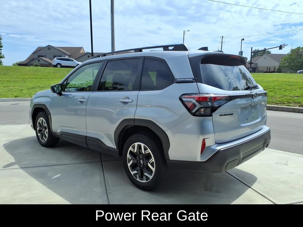 Used 2025 Subaru Forester Premium AWD/4WD image 5