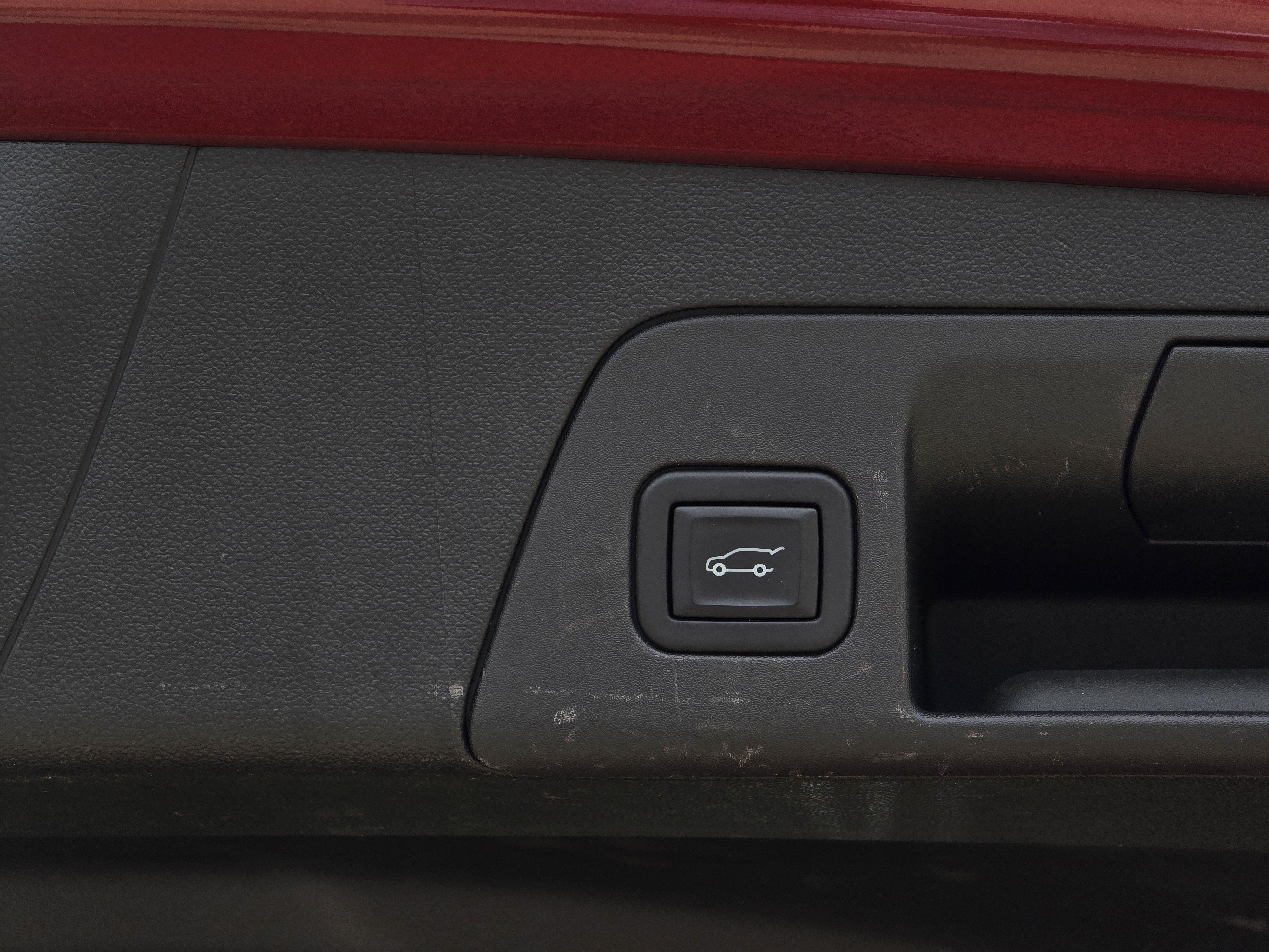 Used 2023 Buick Envision Essence w/ Premium Seat Package FWD image 9