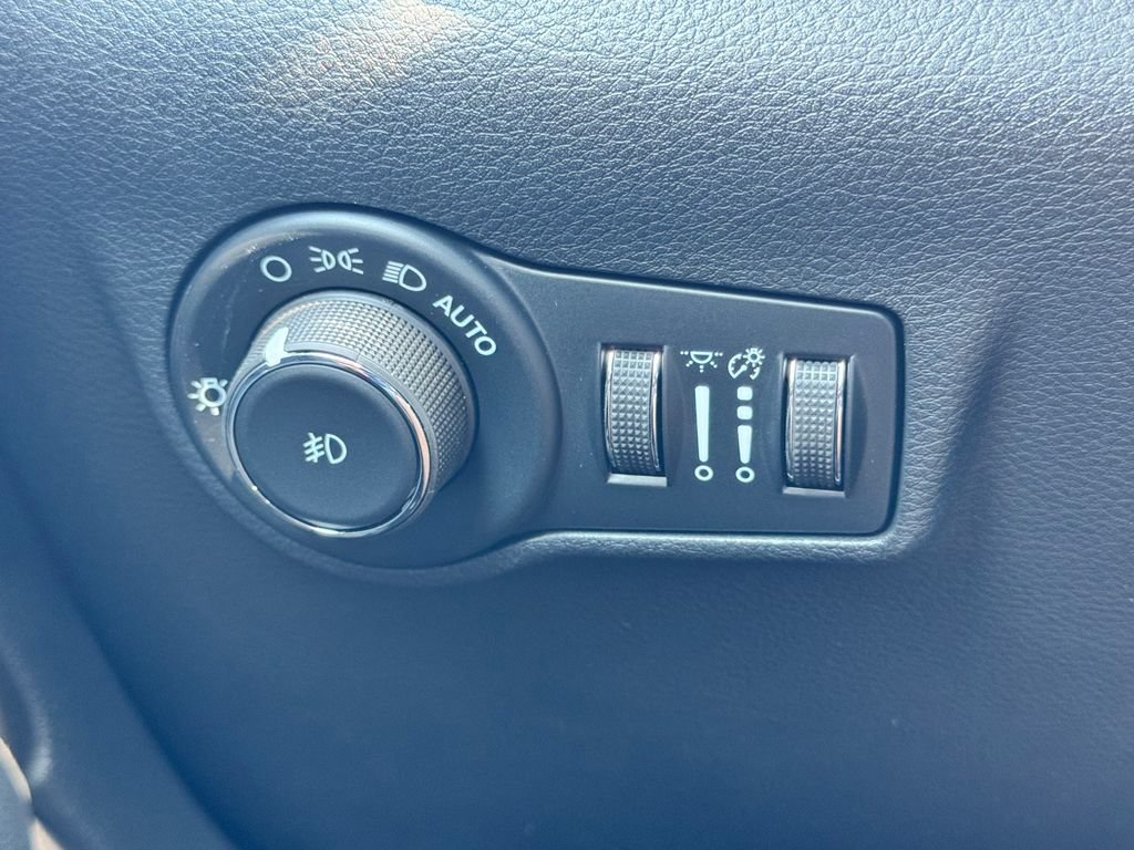 New 2026 Jeep Compass Latitude AWD/4WD image 26