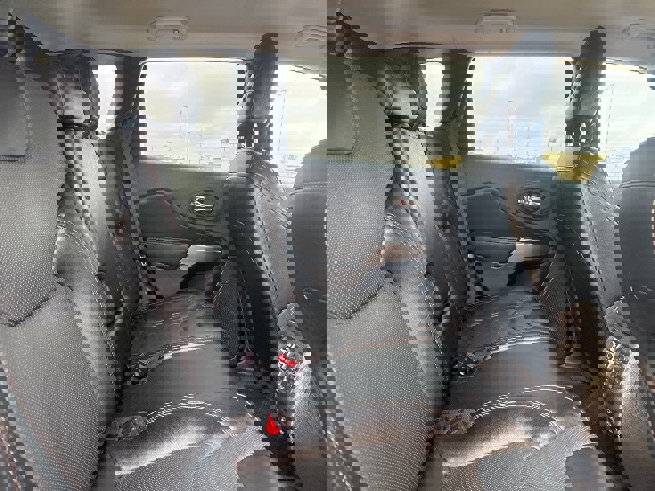 Used 2022 Jeep Cherokee Latitude Lux image 16