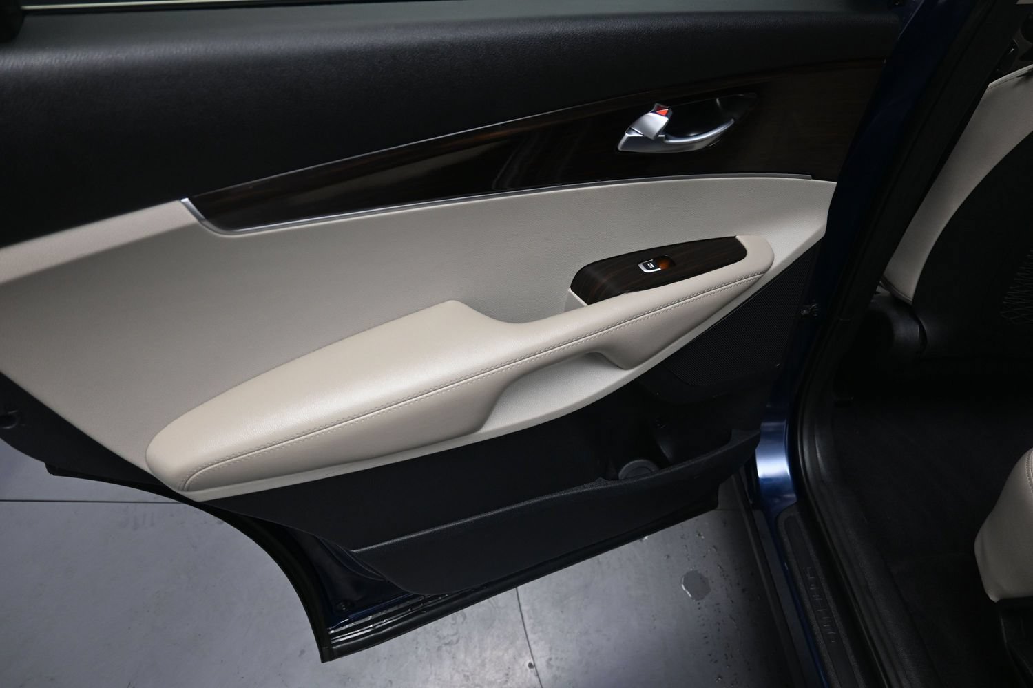 Used 2019 Kia Sorento AWD image 32