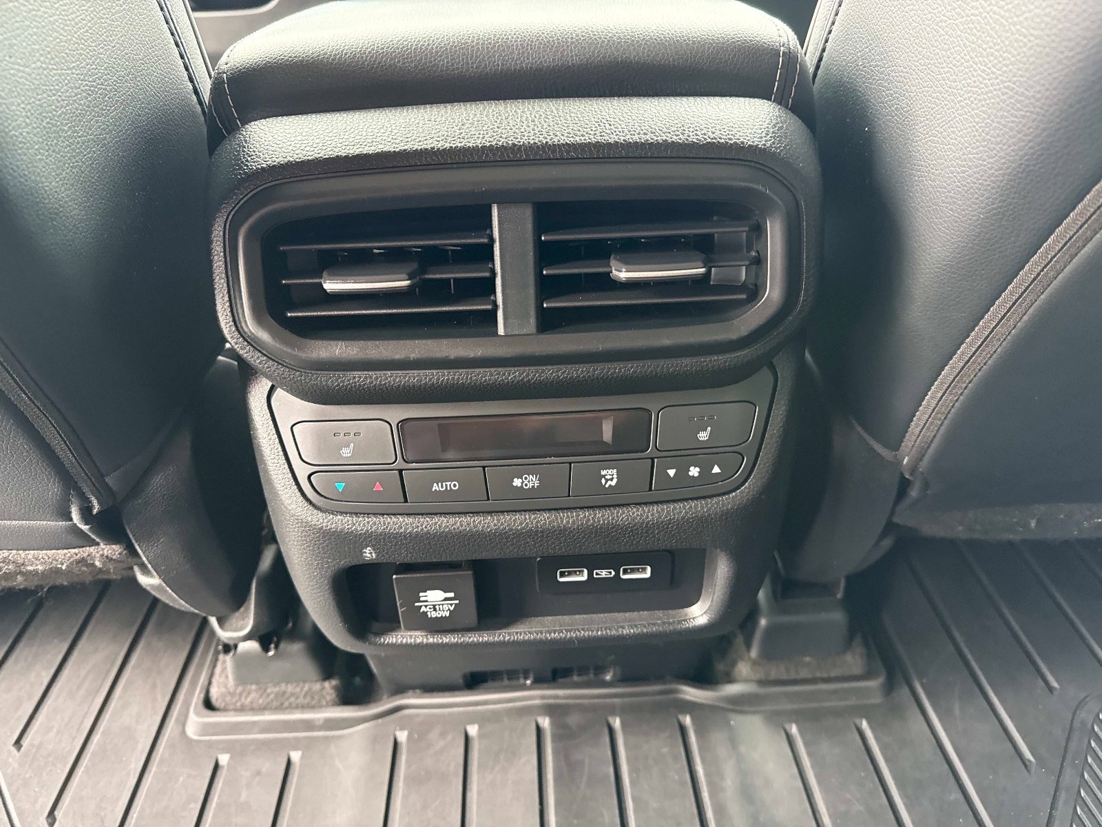 Used 2023 Honda Pilot Elite image 17