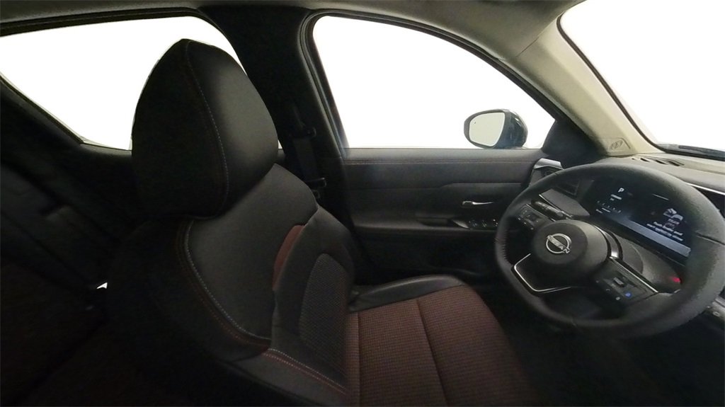 New 2025 Nissan Kicks SR w/ Interior Electronics Package image 31