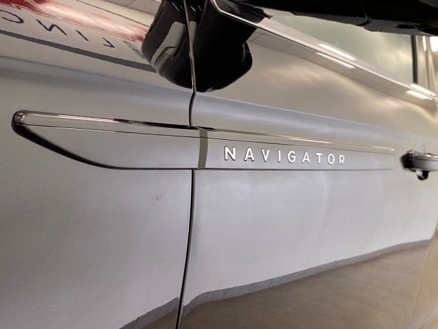Certified 2026 Lincoln Navigator L Black Label AWD/4WD image 18