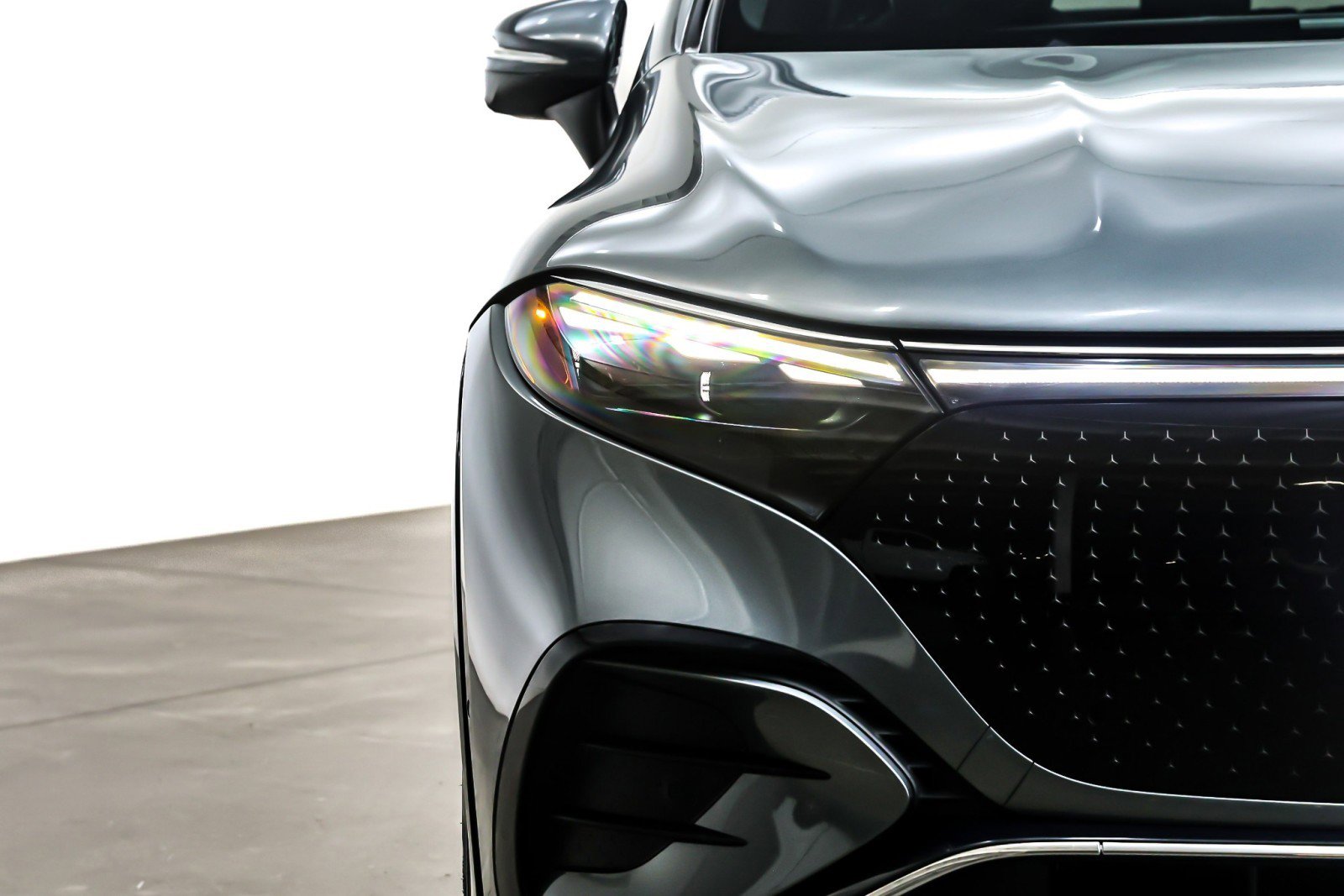 Used 2023 Mercedes-Benz EQS 450+ 4MATIC SUV w/ Exclusive Trim Package image 13