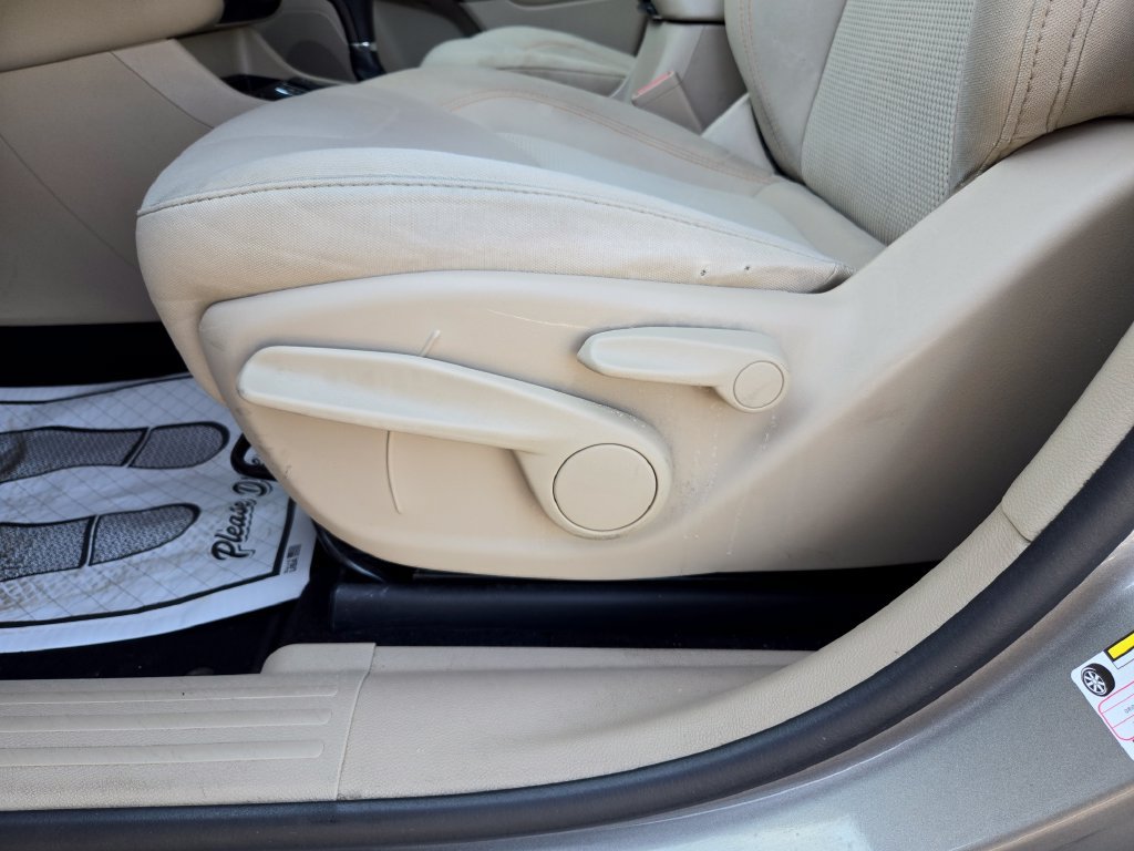 Used 2019 Jeep Cherokee Latitude w/ Popular Appearance Group FWD image 13