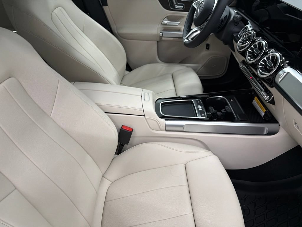 New 2026 Mercedes-Benz GLB 250 image 29