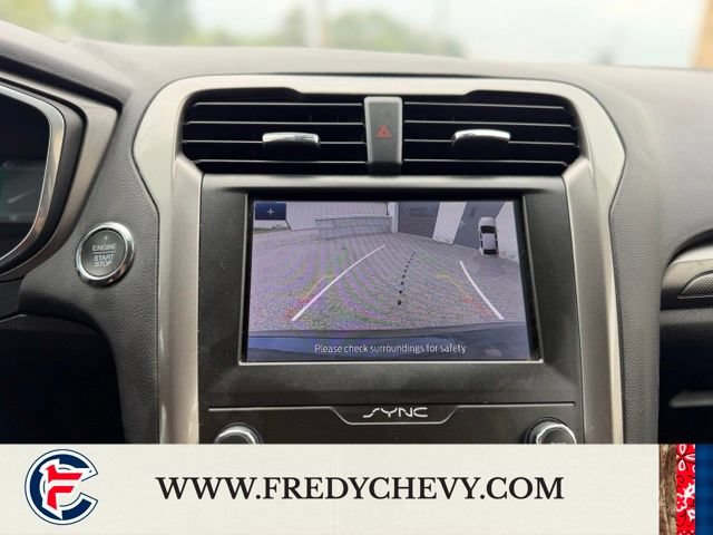 Used 2020 Ford Fusion SE FWD image 16