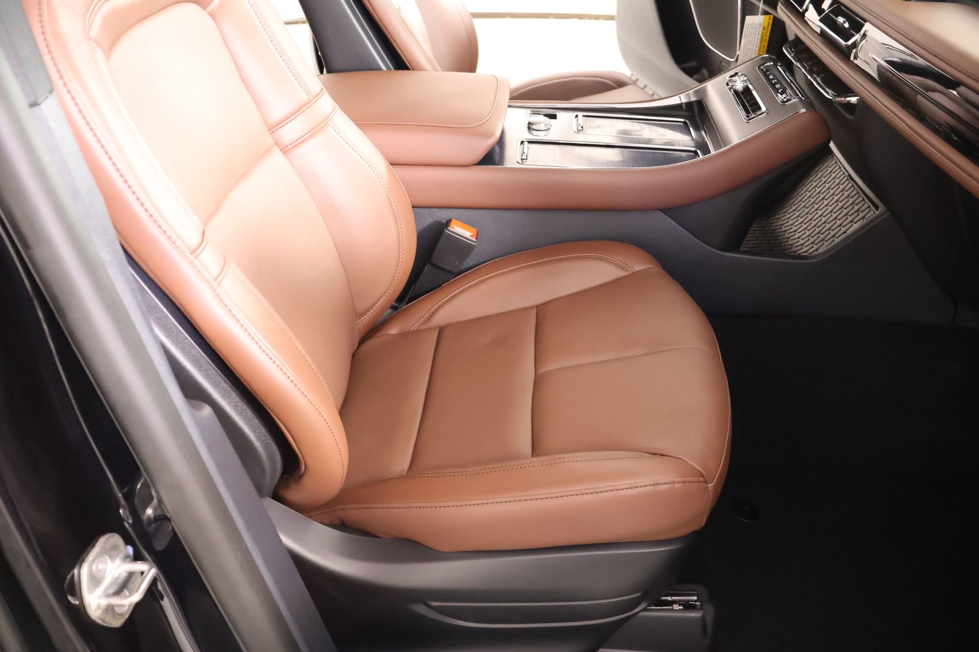 New 2026 Lincoln Aviator Reserve AWD/4WD image 14