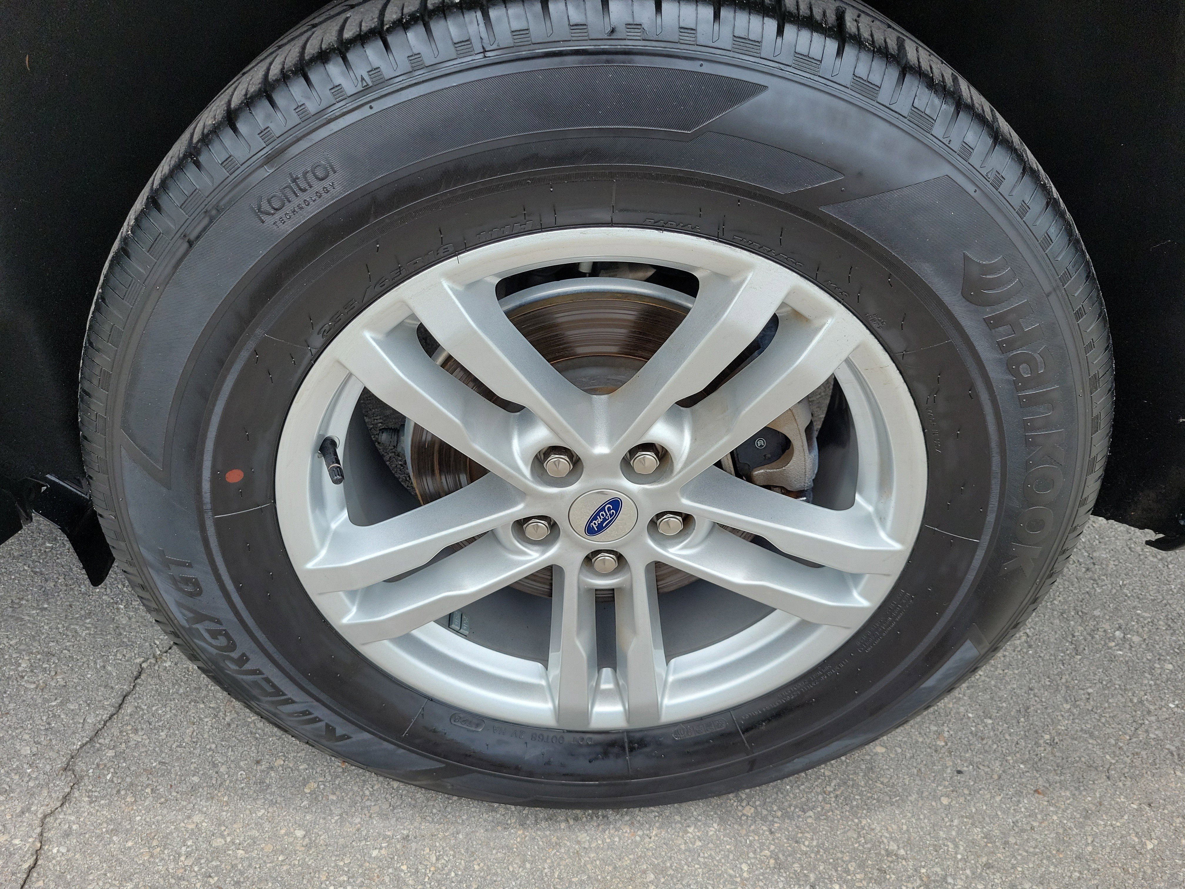 Used 2023 Ford Explorer XLT RWD image 30