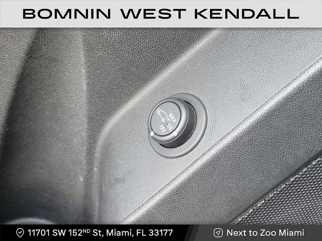 Used 2020 Chevrolet Equinox LT image 30