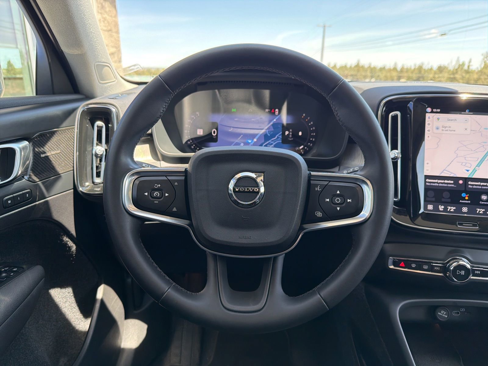 Used 2023 Volvo XC40 B5 Ultimate w/ Protection Package Premier AWD/4WD image 11