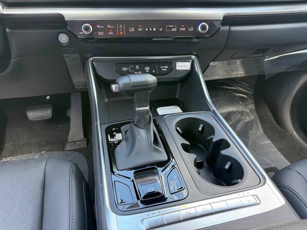 New 2027 Kia Carnival EX FWD image 13