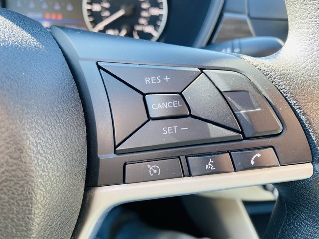 Used 2025 Nissan Altima 2.5 SV image 28