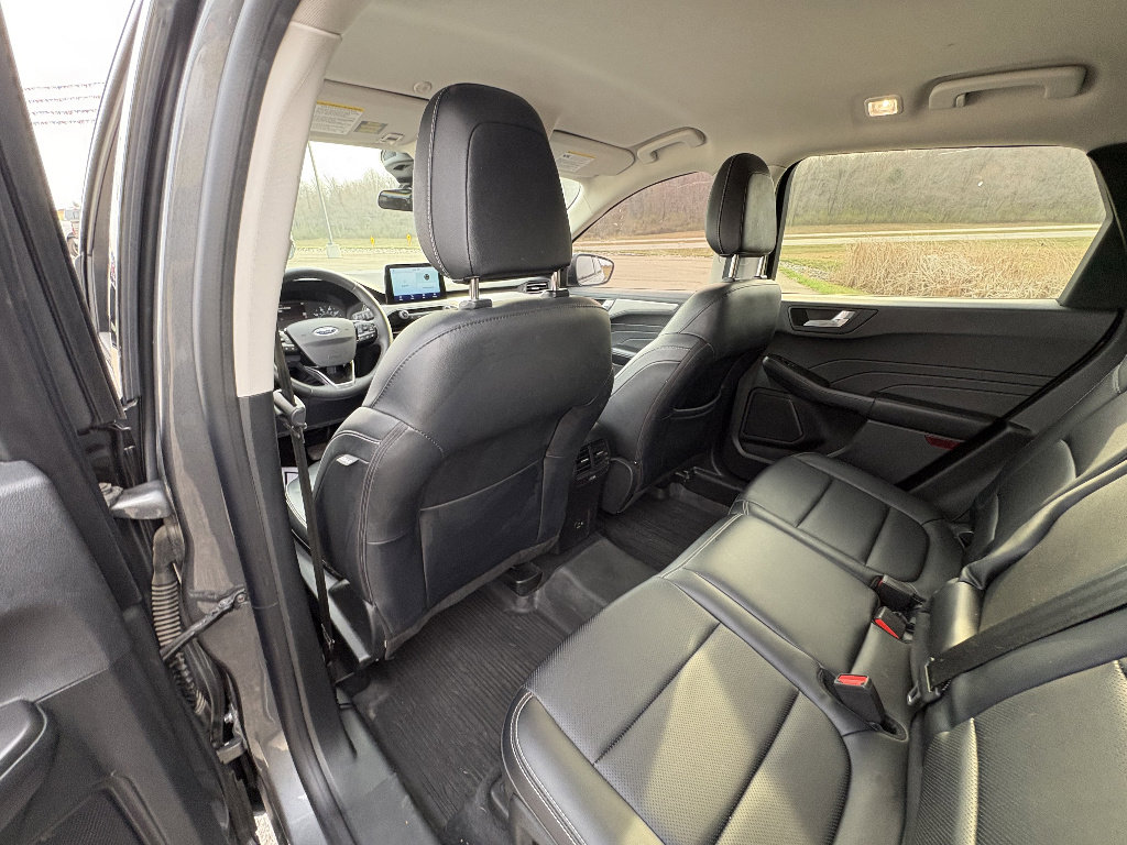 Used 2021 Ford Escape SEL image 18