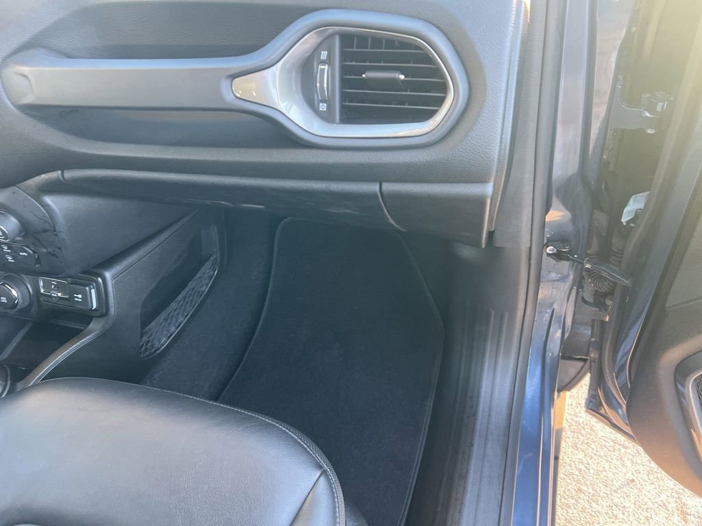 Certified 2020 Jeep Renegade Limited image 43