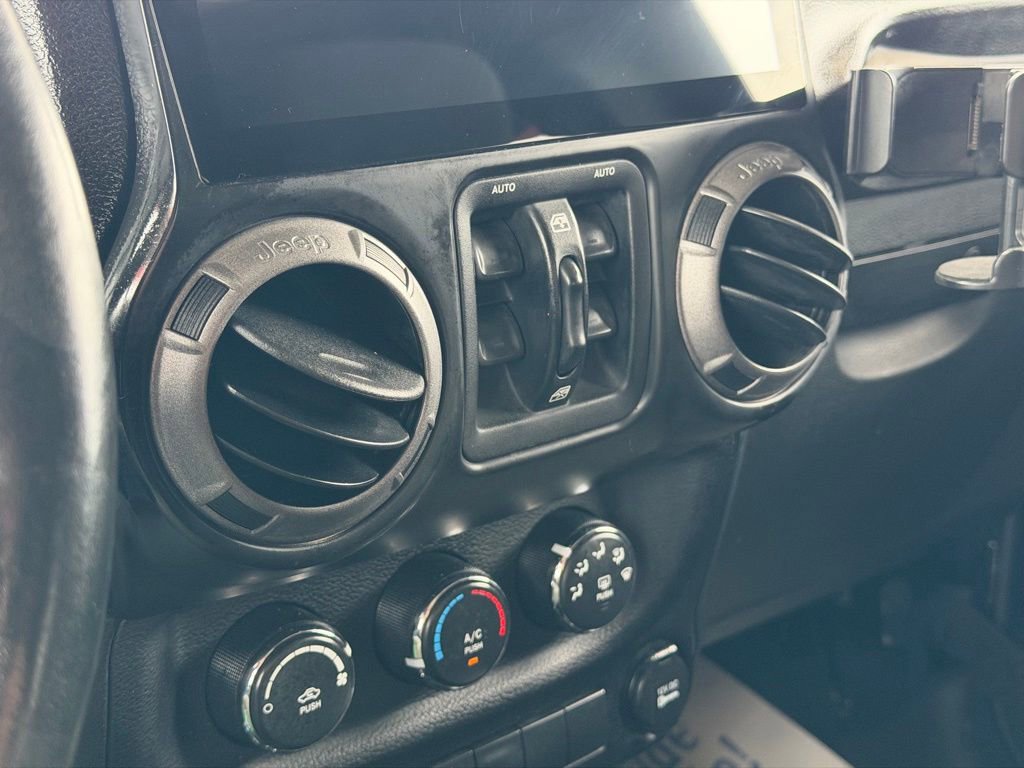 Used 2013 Jeep Wrangler Unlimited Sport AWD/4WD image 20