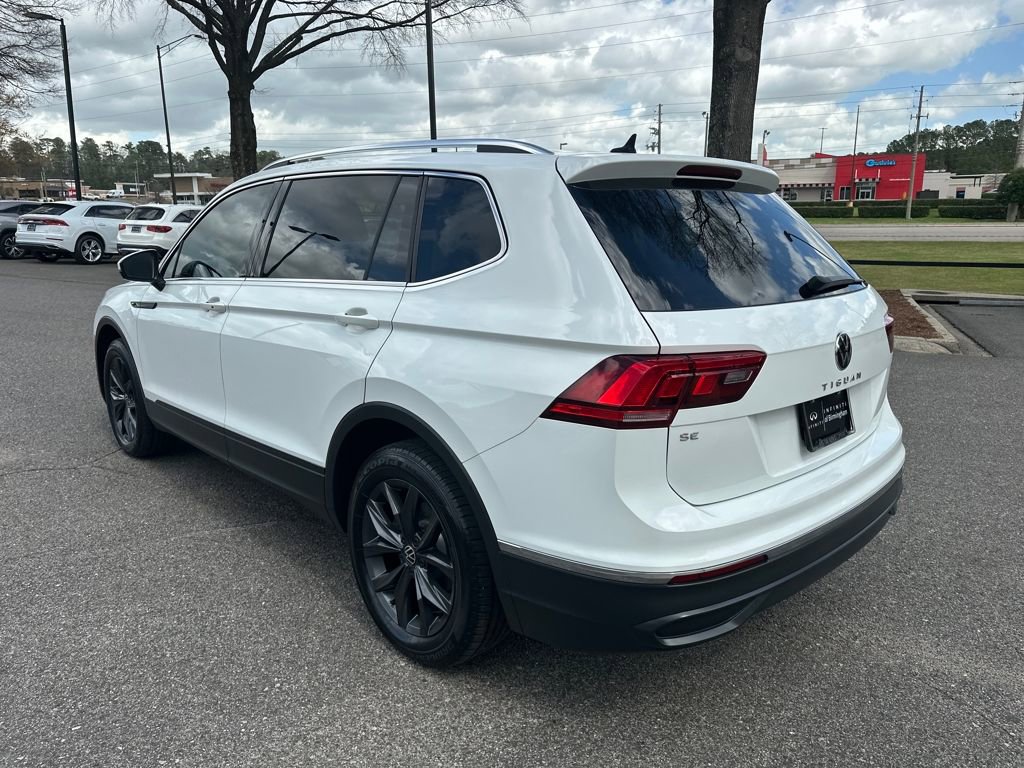 Used 2022 Volkswagen Tiguan SE image 9