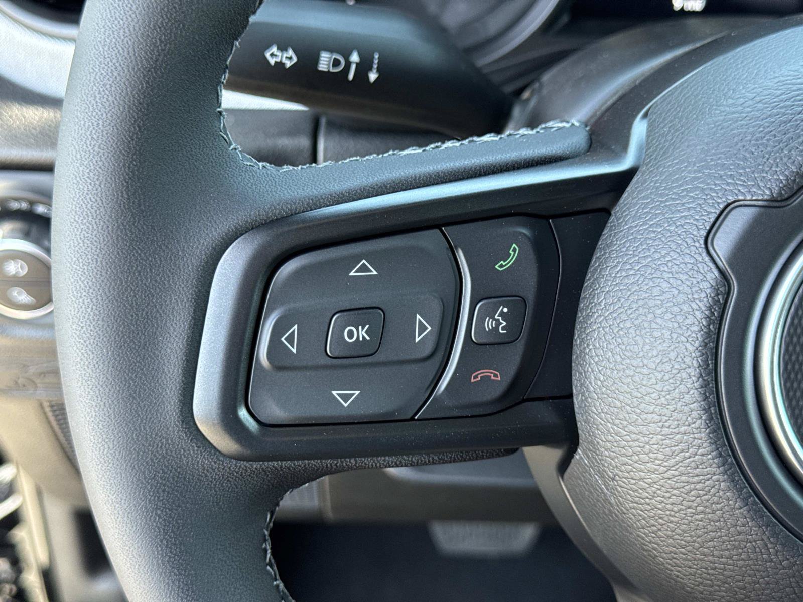New 2026 Jeep Gladiator Sport AWD/4WD image 8