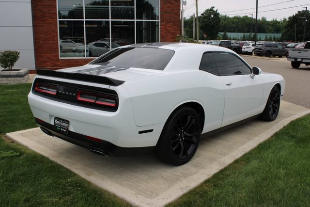 Used 2018 Dodge Challenger SXT w/ Blacktop Package RWD image 28