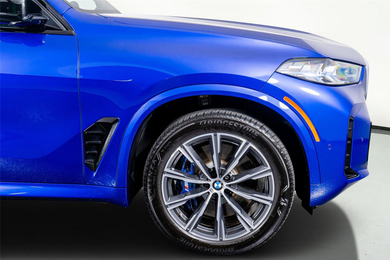 Used 2025 BMW X5 M60i AWD/4WD image 6