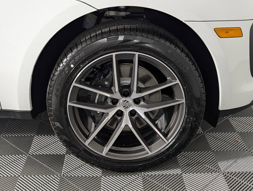 New 2026 Porsche Macan image 14