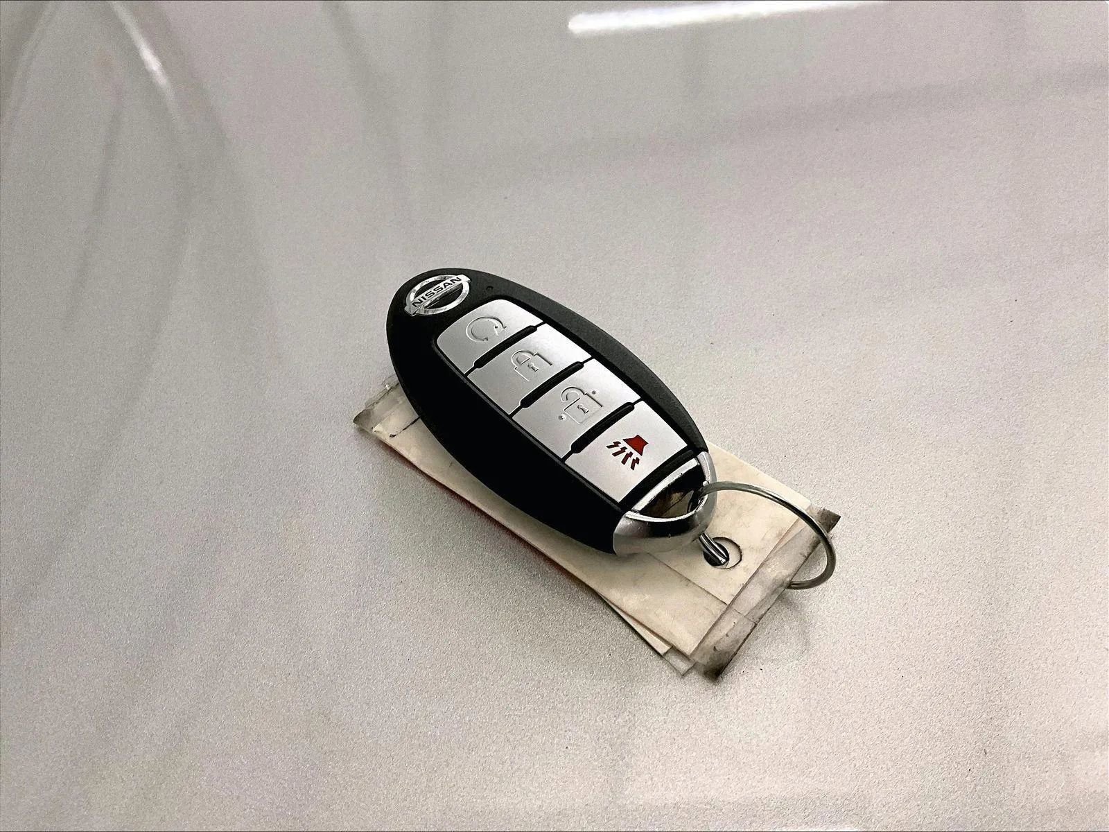 Used 2021 Nissan Rogue SV image 9