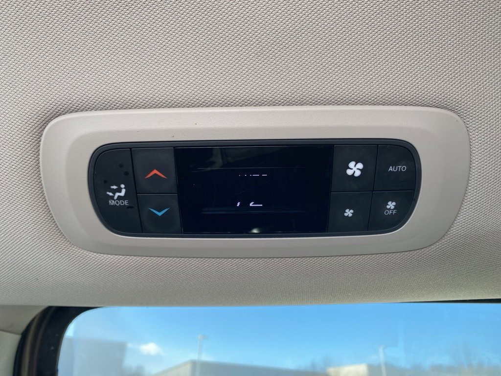 Used 2017 Chrysler Pacifica Touring-L image 21