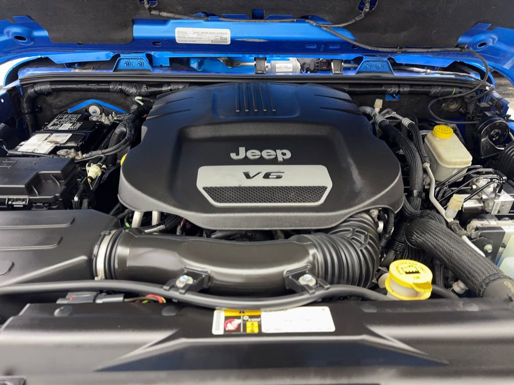 Used 2016 Jeep Wrangler Unlimited Sahara w/ Max Tow Package image 72