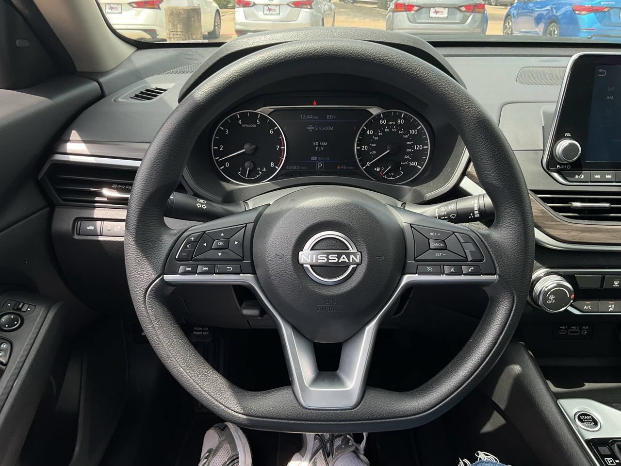 Used 2025 Nissan Altima 2.5 SV FWD image 27