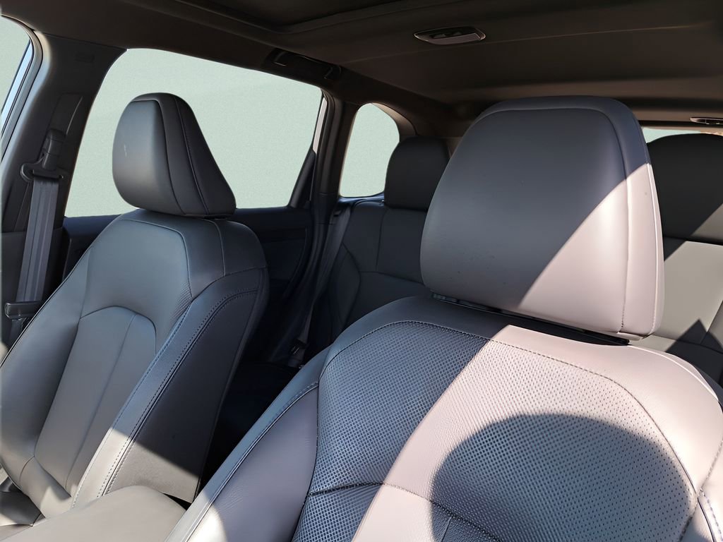 Used 2025 Subaru Forester Limited image 17